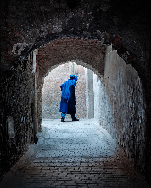 Blue man in medina, Marrakech